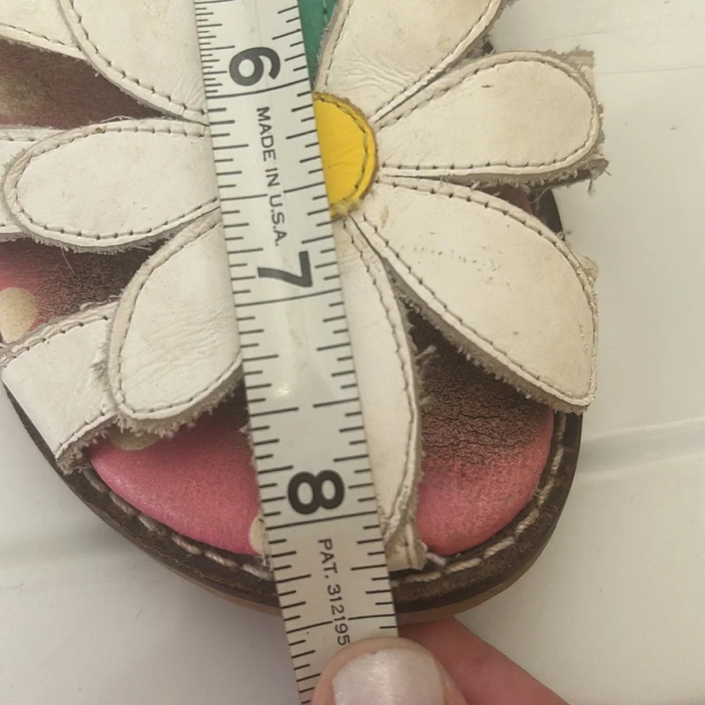 Mini Boden Floral Sandals - Green and White - Picture 5 of 6